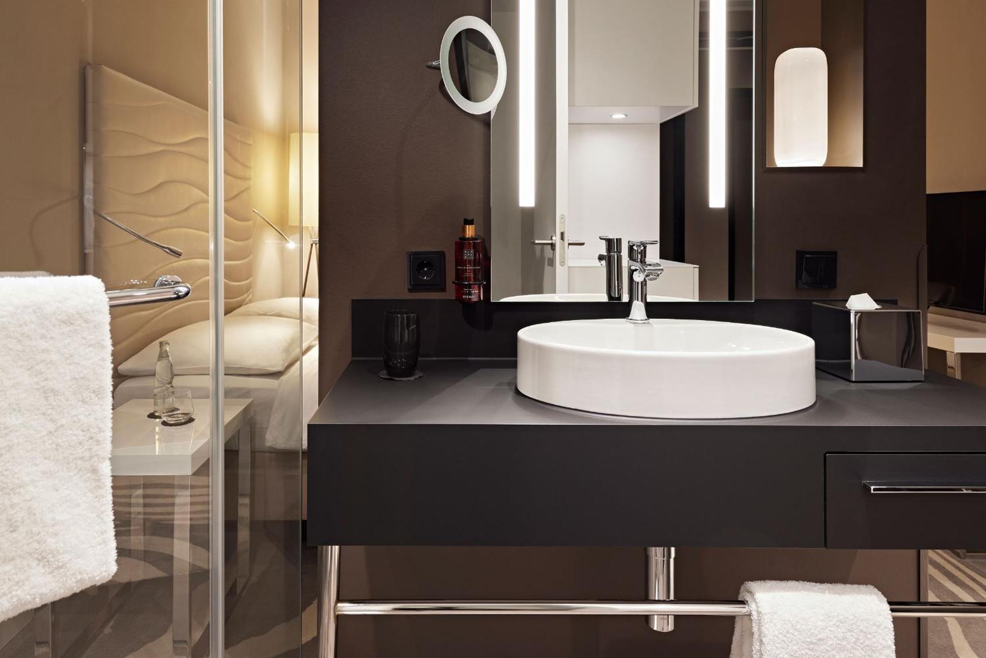 Legere Hotel Билефельд Экстерьер фото